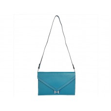 Hermes Pilot Envelope Clutch w kolorze niebieskim ze srebrnymi okuciami