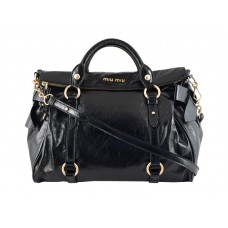 Miu Miu Shinny Leather Duża torba Boston w kolorze czarnym