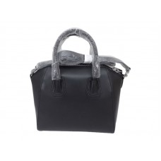 Torebka Givenchy Mini Antigona w kolorze czarnym