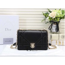 Dior Mała torebka Diorama Lambskin w kolorze czarnym d0526