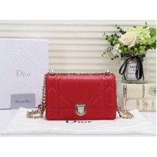 Dior Mała torebka Diorama Lambskin Red d05263