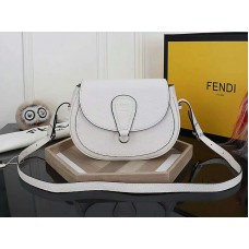 Torba na ramię Fendi Saddlebag ze skóry, biała