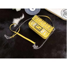 Torebka Fendi Small Baguette w kolorze PU Yellow