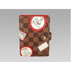 Okładka programu łatek premiera Louis Vuitton Damier